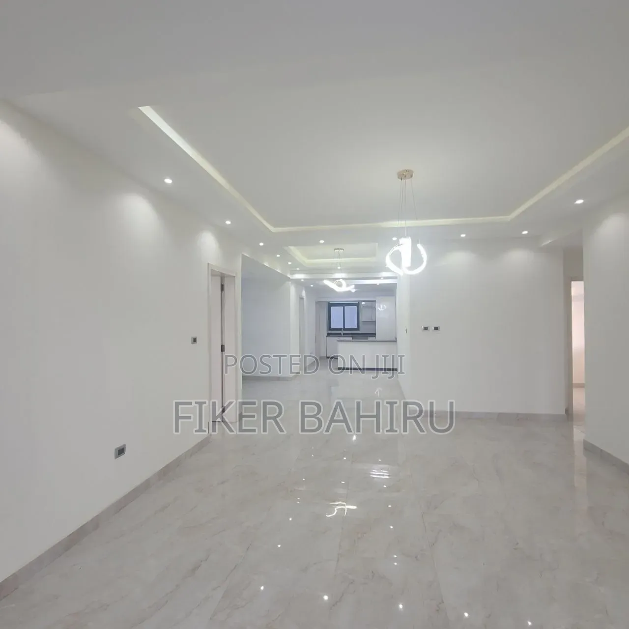 5bdrm Apartment in Addis Abeba, Kirkos for rent