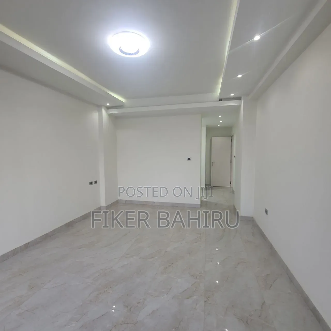5bdrm Apartment in Addis Abeba, Kirkos for rent