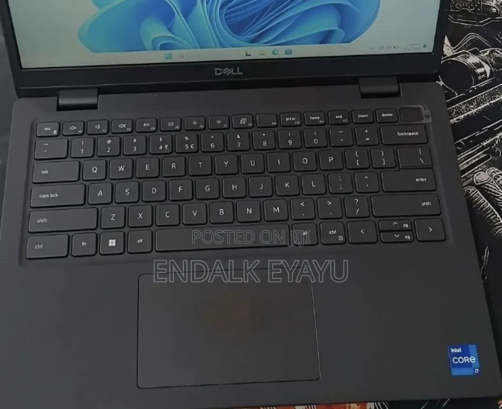 New Laptop Dell Latitude 15 3560 16GB Intel Core i7 SSD 512GB