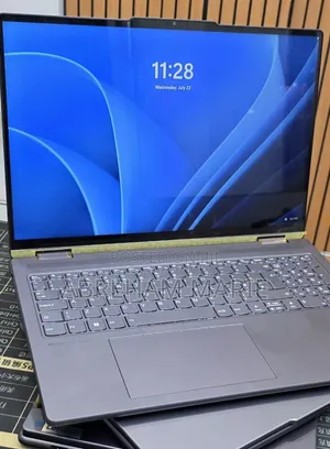 New Laptop Lenovo Yoga 700 16GB Intel Core Ultra 7 SSD 512GB