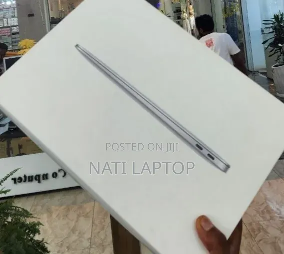 New Laptop Apple MacBook Air 2020 M1 8GB Apple M1 SSD 256GB