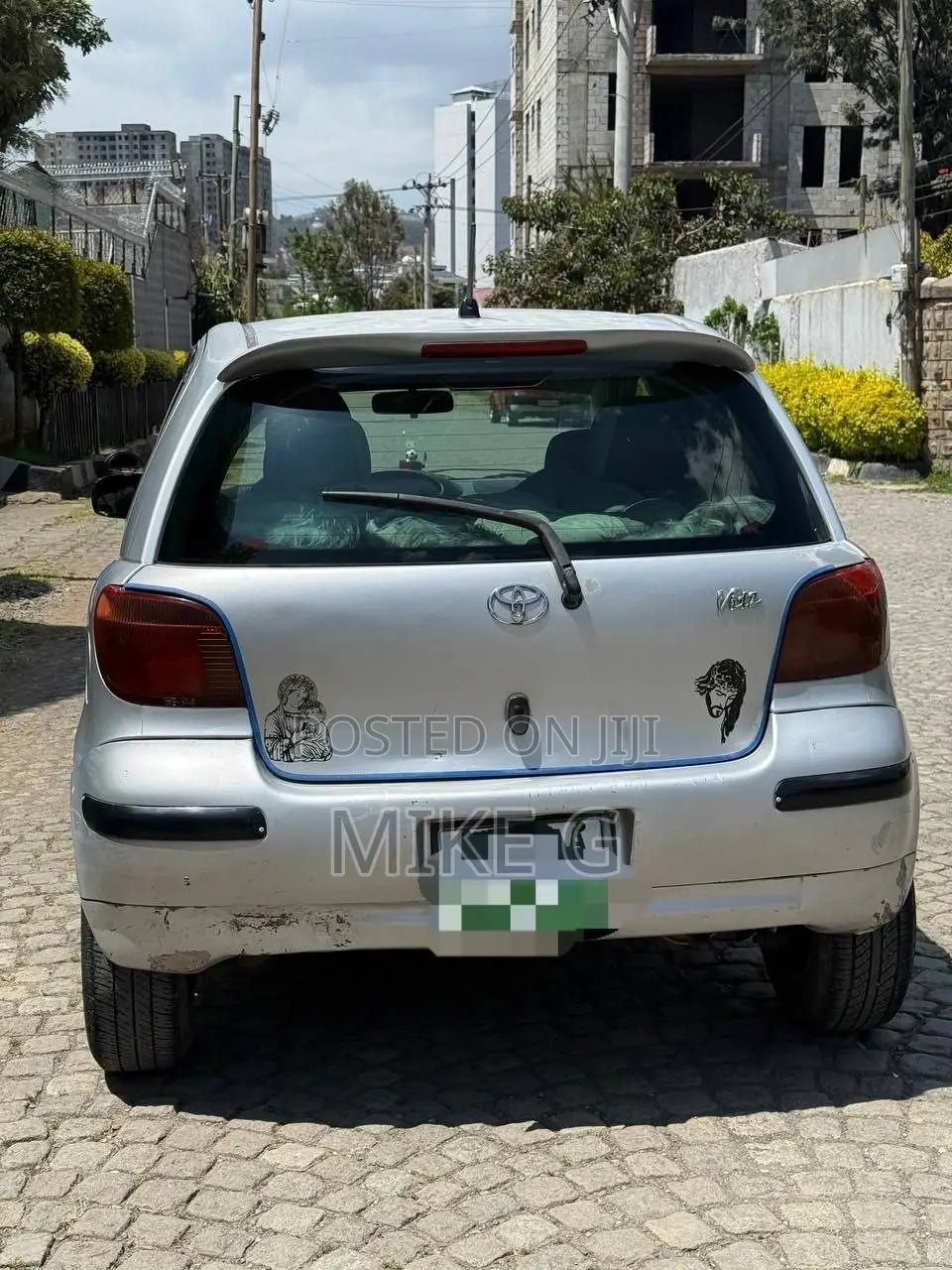 Toyota Vitz 2004 Silver
