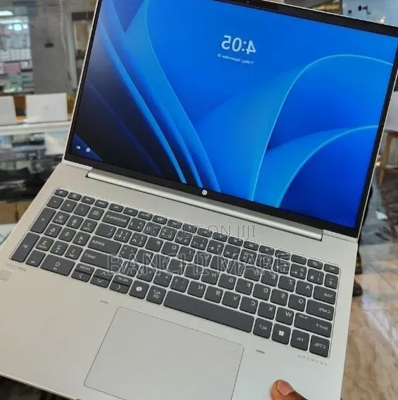 New Laptop HP ProBook 460 G11 16GB Intel Core Ultra 7 SSD 512GB