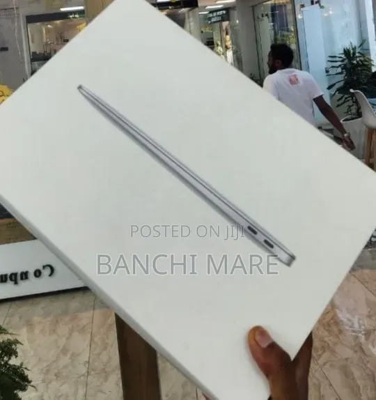 New Laptop Apple MacBook Air 2020 M1 8GB Apple M1 SSD 256GB