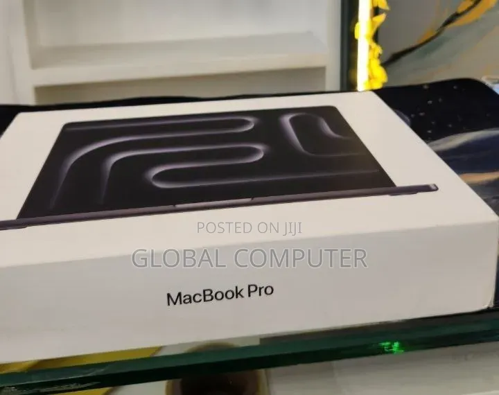 New Laptop Apple MacBook Pro 2025 M5 24GB Apple M5 SSD 1T