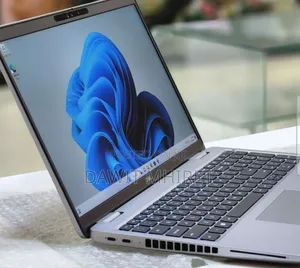 New Laptop Dell Latitude 5540 16GB Intel Core i7 SSD 512GB