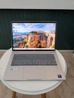 New Laptop HP ProBook 440 8GB Intel Core Ultra 7 SSD 512GB