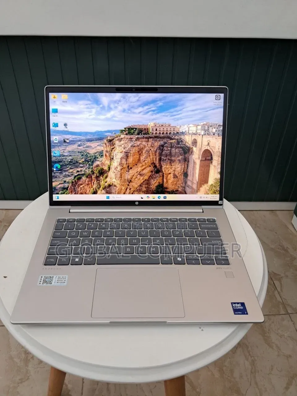 New Laptop HP ProBook 440 8GB Intel Core Ultra 7 SSD 512GB