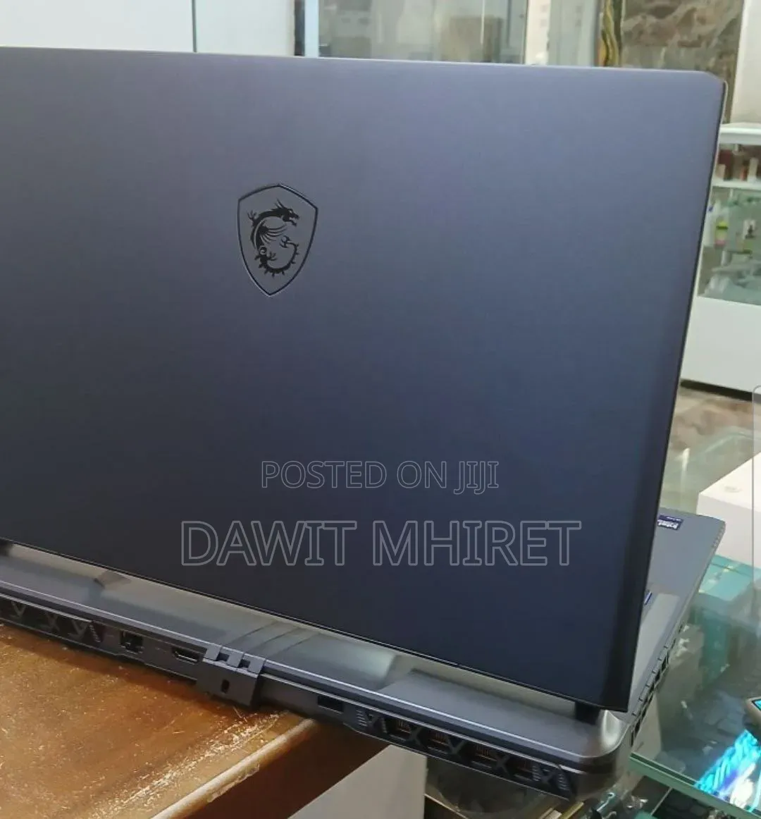 New Laptop MSI Vector 17 HX AI A2XWJG 16GB Intel Core Ultra 7 SSD 1T