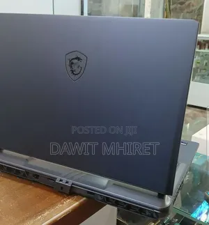 New Laptop MSI Vector 17 HX AI A2XWJG 16GB Intel Core Ultra 7 SSD 1T