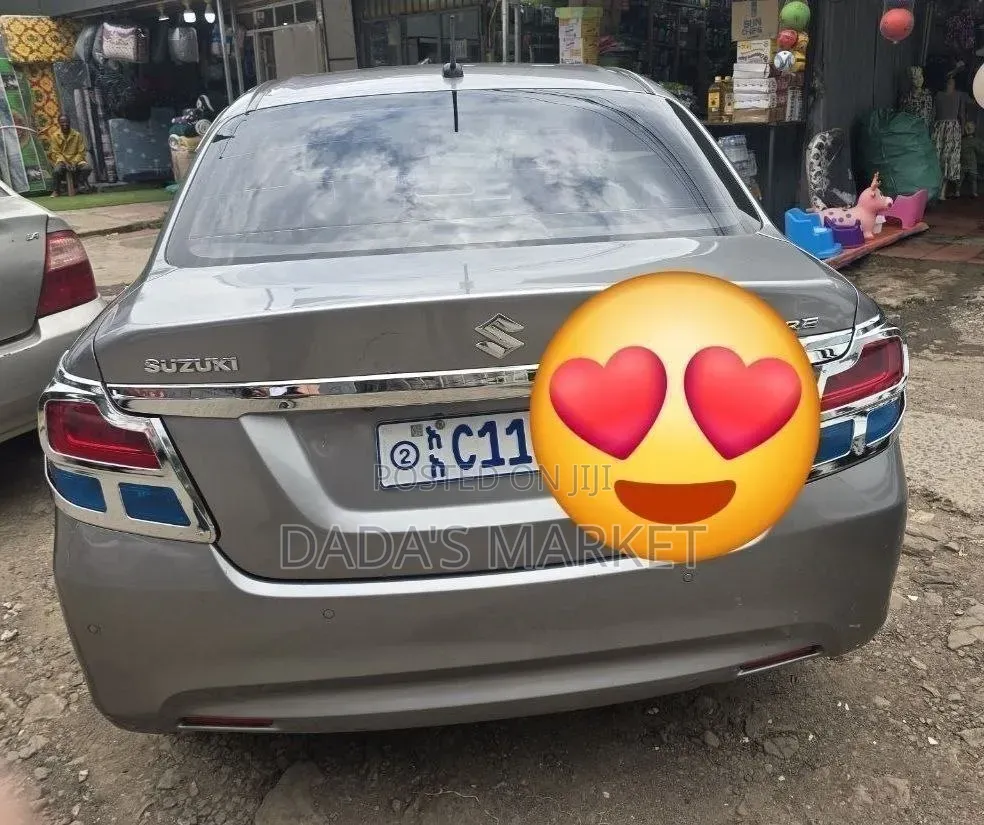 Suzuki Dzire 2022 Silver
