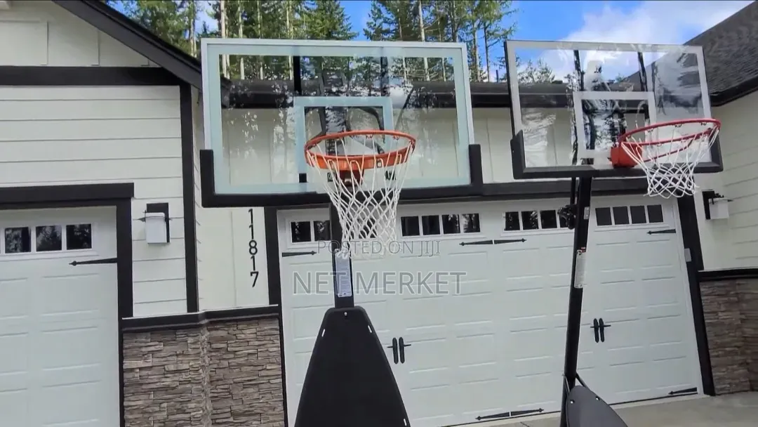 Basketball Stand 
ስትጫወቱ ማያደናቅፍ
Spalding 
ቁመቱ ከፍ ዝቅ