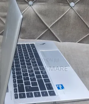 New Laptop HP EliteBook 840 G8 16GB Intel Core i5 SSD 512GB