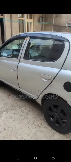 Toyota Vitz 1.0 FWD 5dr 2001 Silver