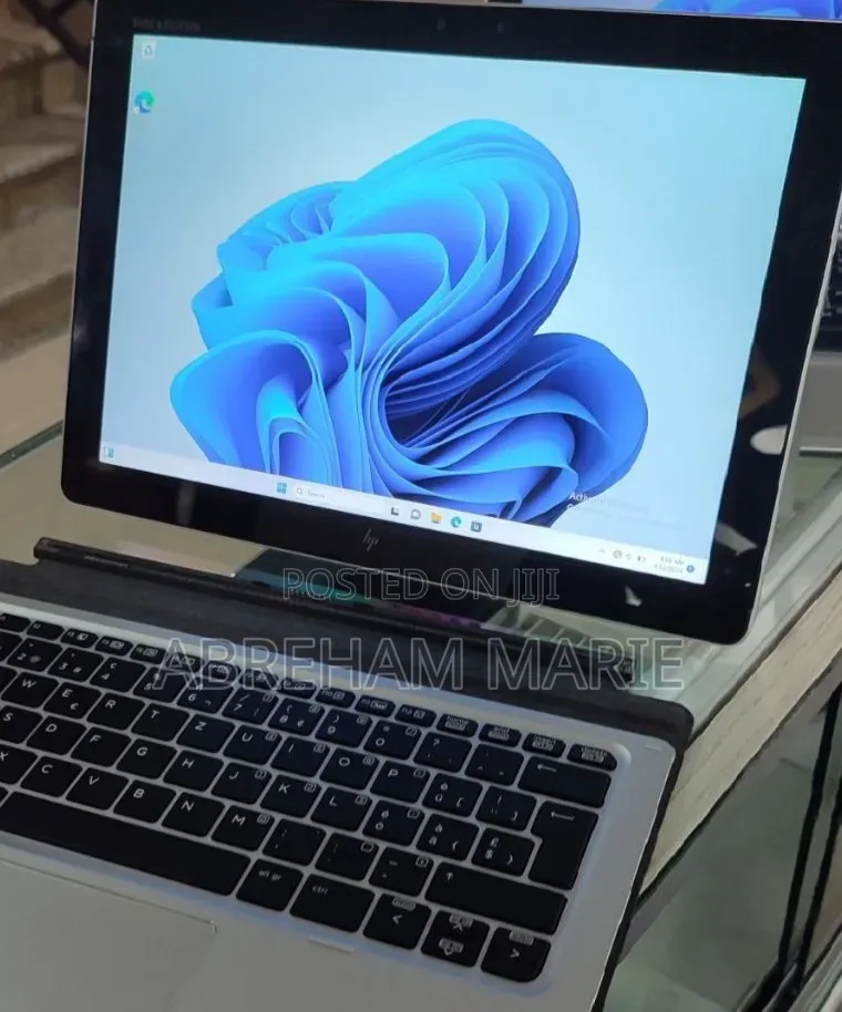 New Laptop HP Elite X2 G8 8GB Intel Core i5 SSD 128GB