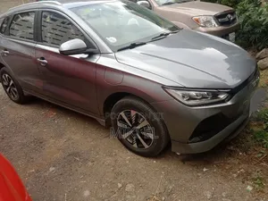 BYD E2 43 kWh 94 hp FWD 2025 Gray