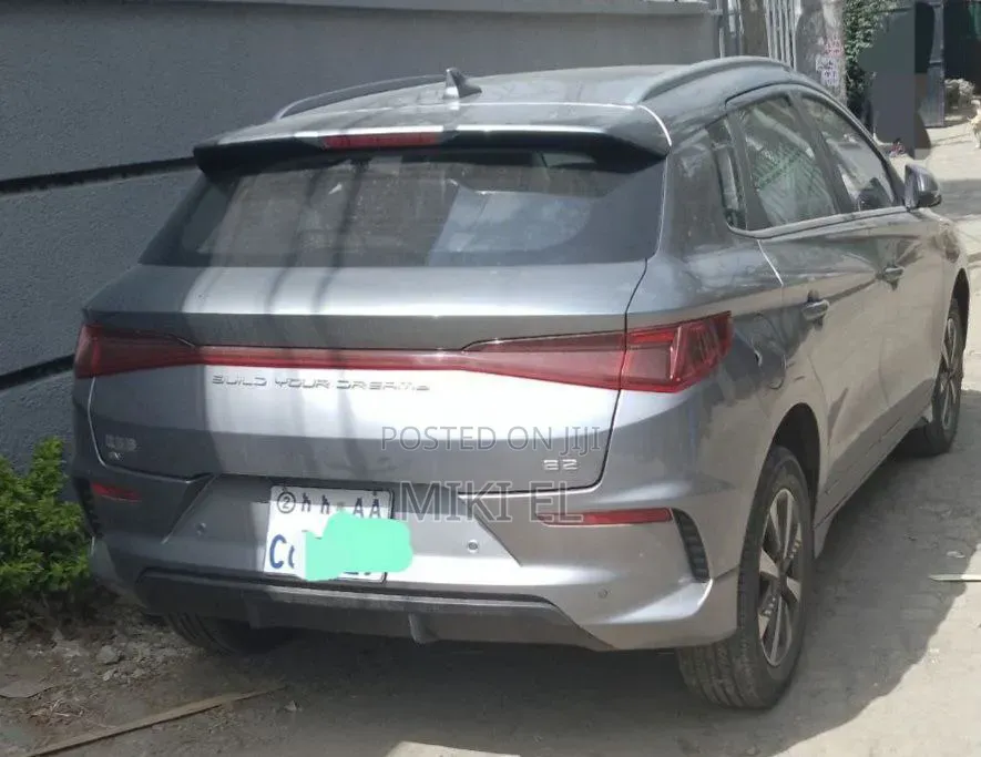 BYD E2 43 kWh 94 hp FWD 2024 Gray