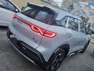 BYD Yuan Up 2025 Blue