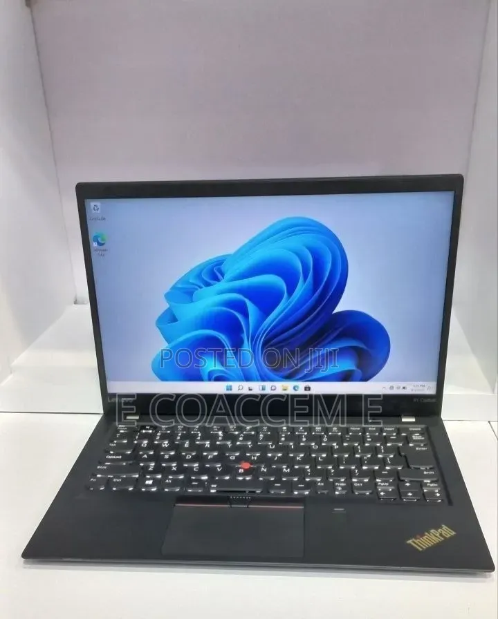 New Laptop Lenovo 8GB Intel Core i5 SSD 256GB