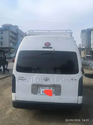 Toyota HiAce 2010 White