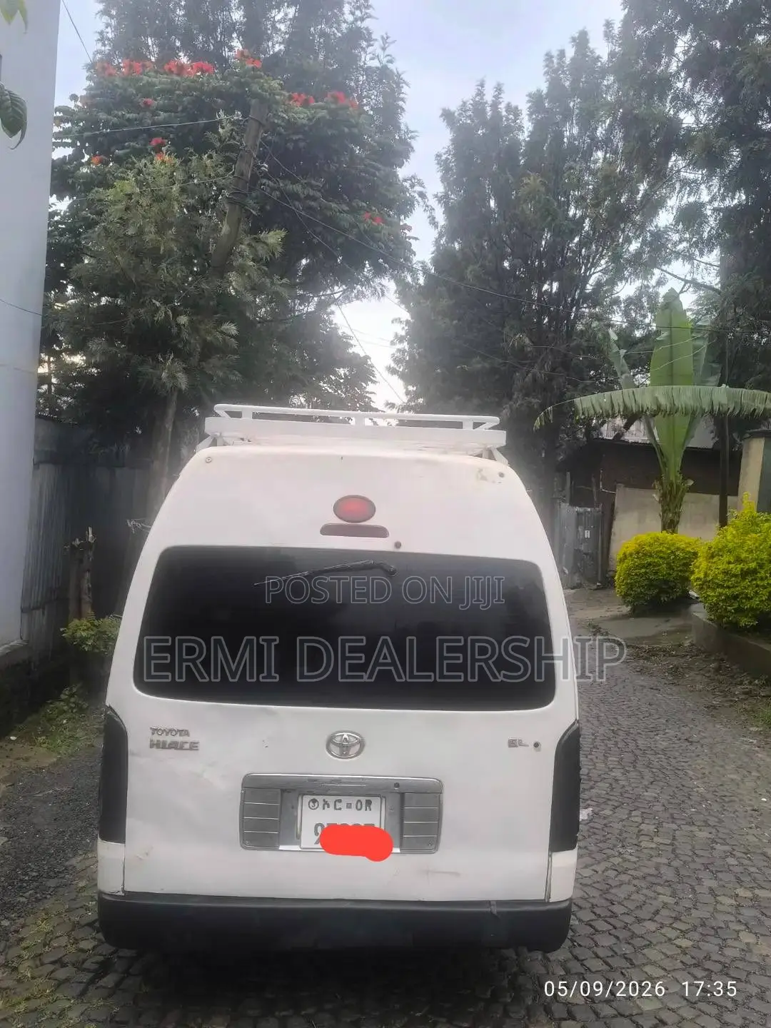 Toyota HiAce 2010 White