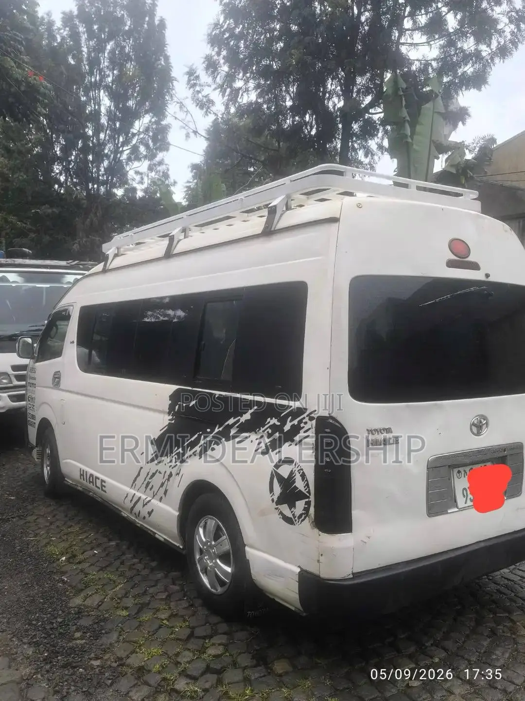 Toyota HiAce 2010 White