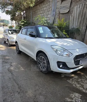 Suzuki Swift RS 2022 White