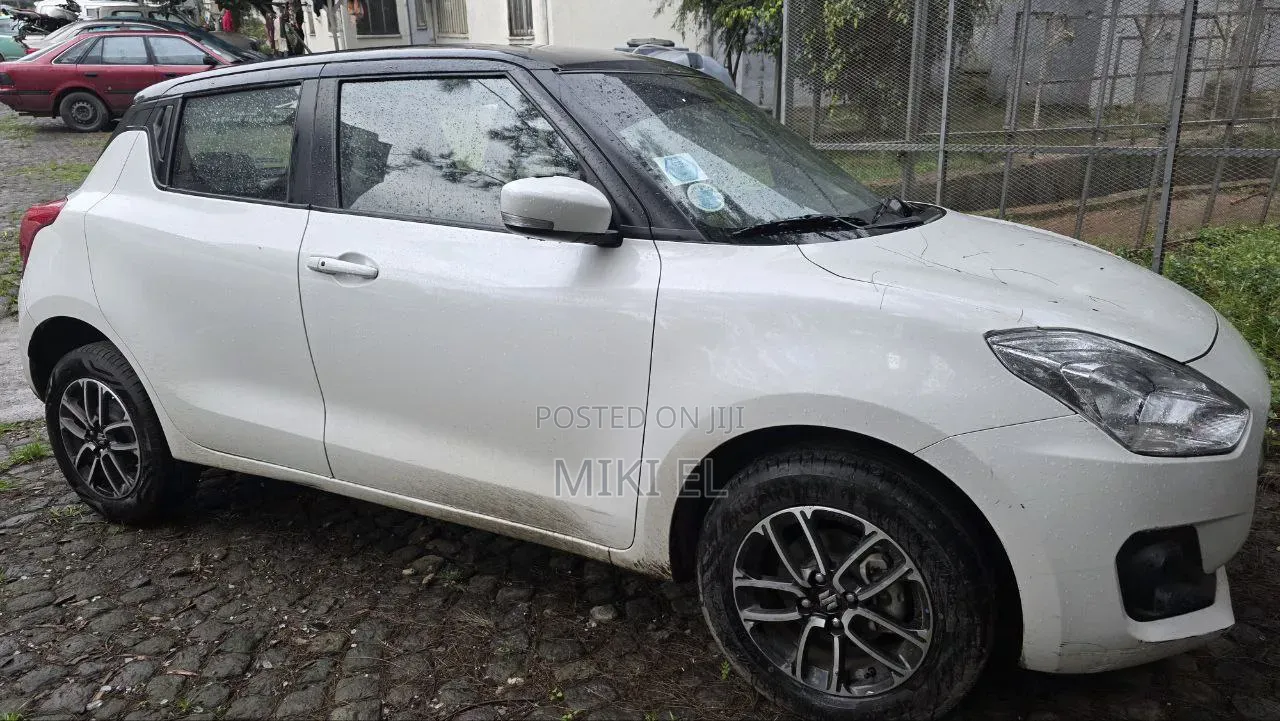Suzuki Swift RS 2022 White