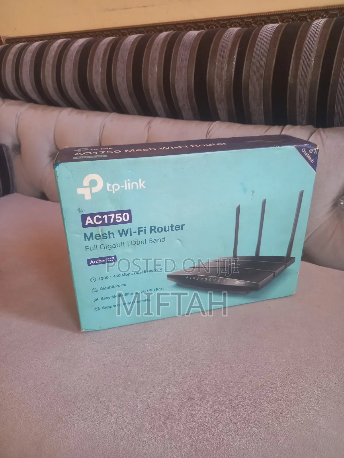 TP-Link Archer C7 AC1750 Dual-Band Wi-Fi Router.