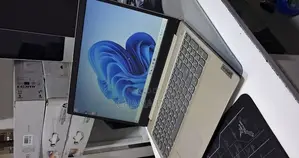 New Laptop Lenovo 8GB Intel Core i3 SSD 256GB