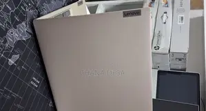 New Laptop Lenovo 8GB Intel Core i3 SSD 256GB