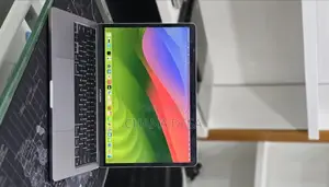 New Laptop Apple MacBook Pro 2021 M1 8GB Apple M1 Pro SSD 512GB
