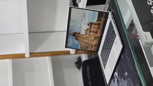 New Laptop HP EliteBook 830 G7 16GB Intel Core i7 SSD 512GB