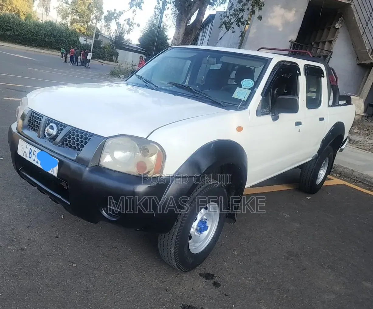Nissan DoubleCab 2008 White