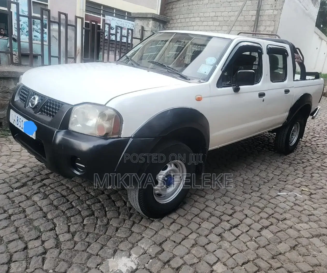 Nissan DoubleCab 2008 White