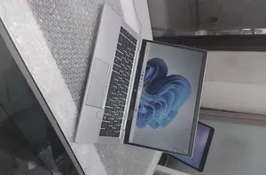 New Laptop HP EliteBook 840 G8 16GB AMD Ryzen 5 SSD 512GB