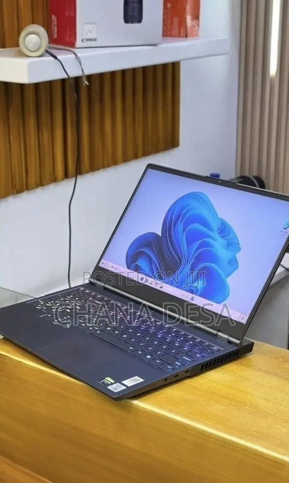 New Laptop Lenovo Legion 7 16GB Intel Core i7 SSD 512GB