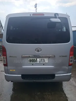 Toyota HiAce 2017 Silver