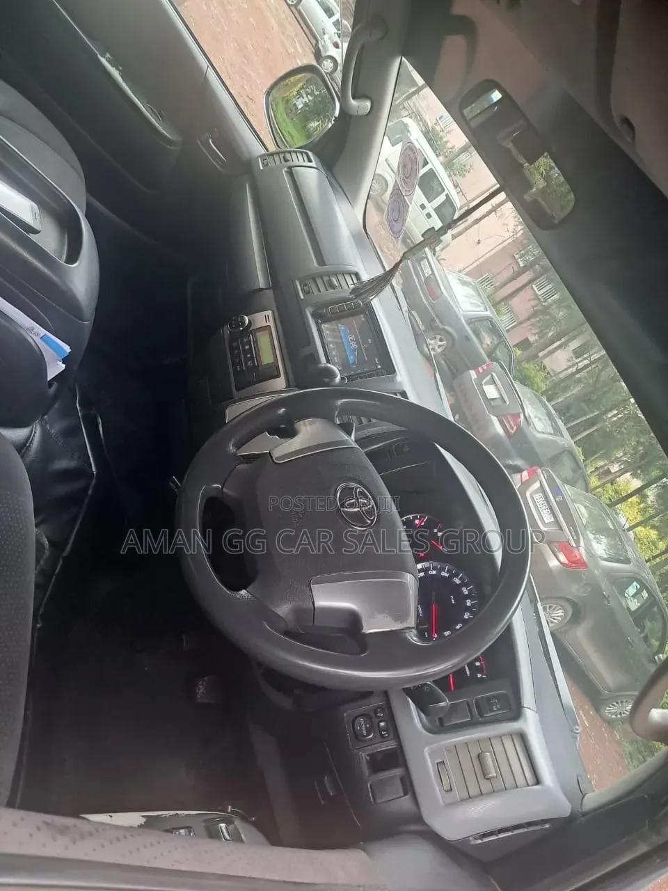 Toyota HiAce 2017 Silver