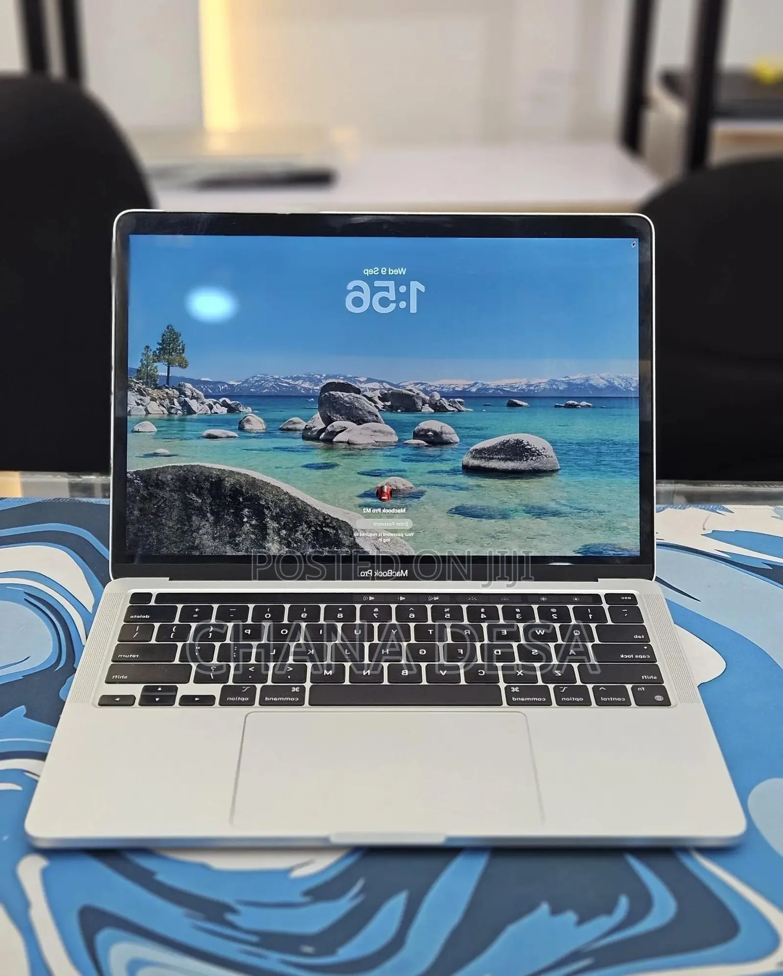 New Laptop Apple MacBook Pro 2022 M2 8GB Apple M2 SSD 256GB