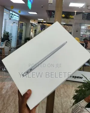 New Laptop Apple MacBook Air 2020 M1 8GB Apple M1 SSD 256GB