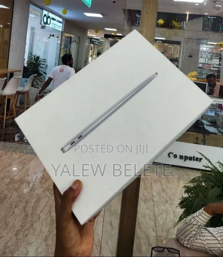 New Laptop Apple MacBook Air 2020 M1 8GB Apple M1 SSD 256GB