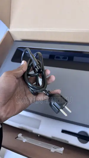Formovie Ust Laser Projector