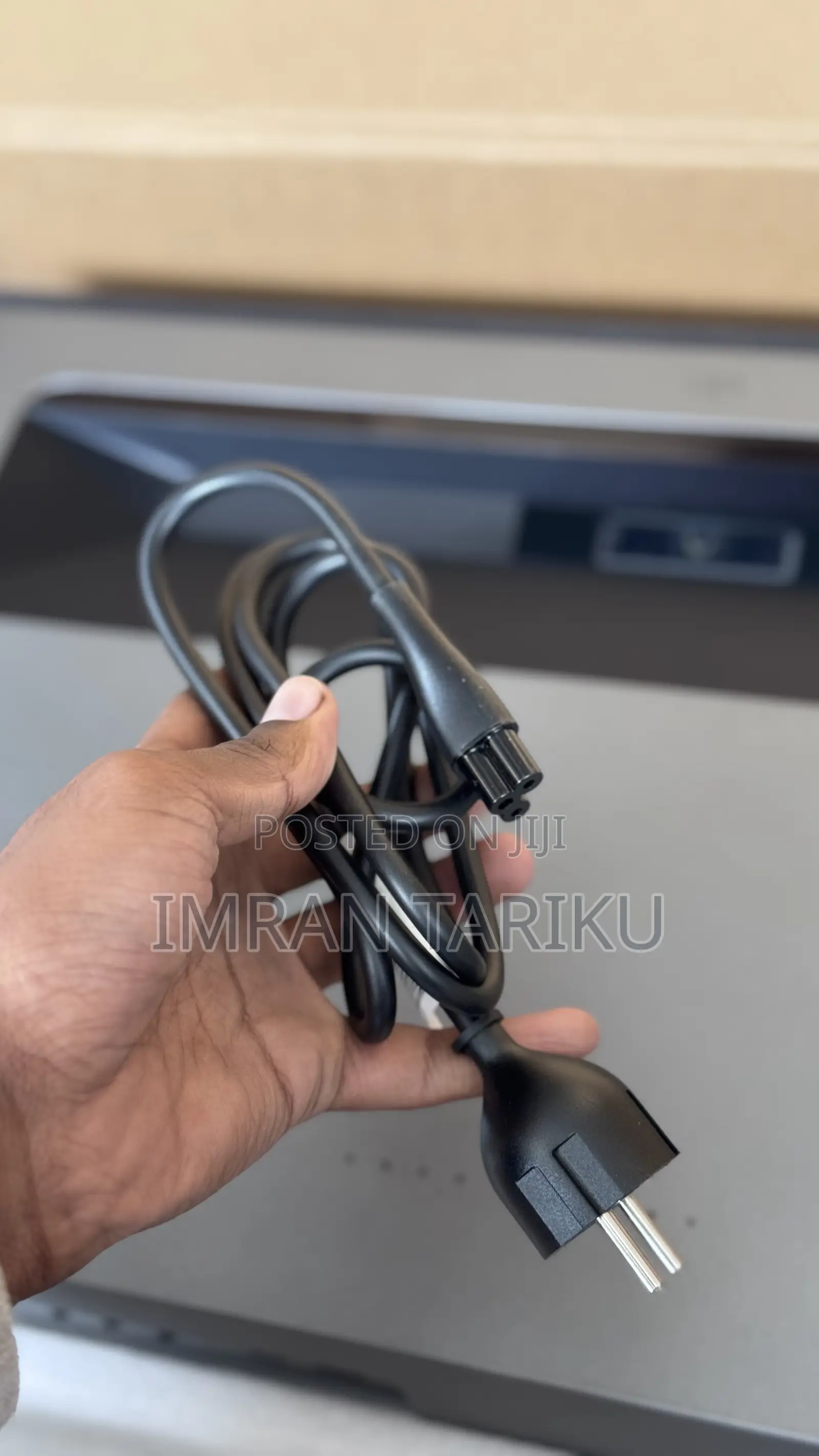 Formovie Ust Laser Projector