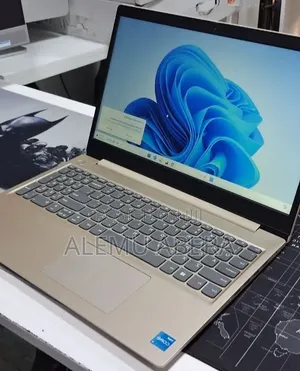 New Laptop Lenovo Ideapad 3 8GB Intel Core i3 SSD 256GB