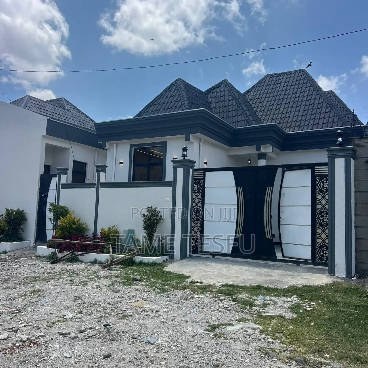 Furnished 4bdrm Villa in Hayat, Bole for sale