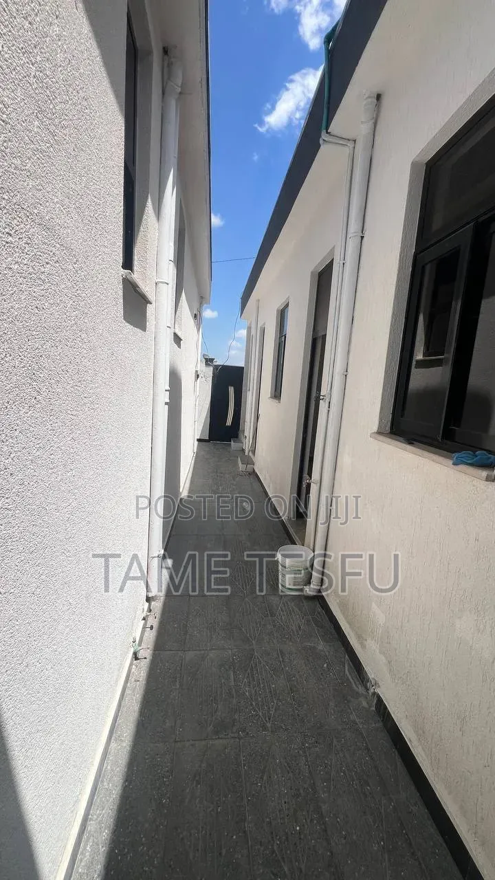 Furnished 4bdrm Villa in Hayat, Bole for sale