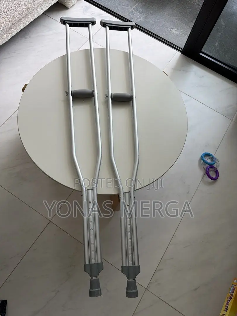Underarm Crutches核韞crutch Offers Superior Durability, Stability