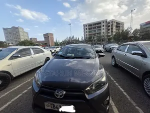 Toyota Yaris 2015 Blue