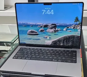 New Laptop Apple MacBook Pro 2021 M1 16GB Apple M1 SSD 512GB